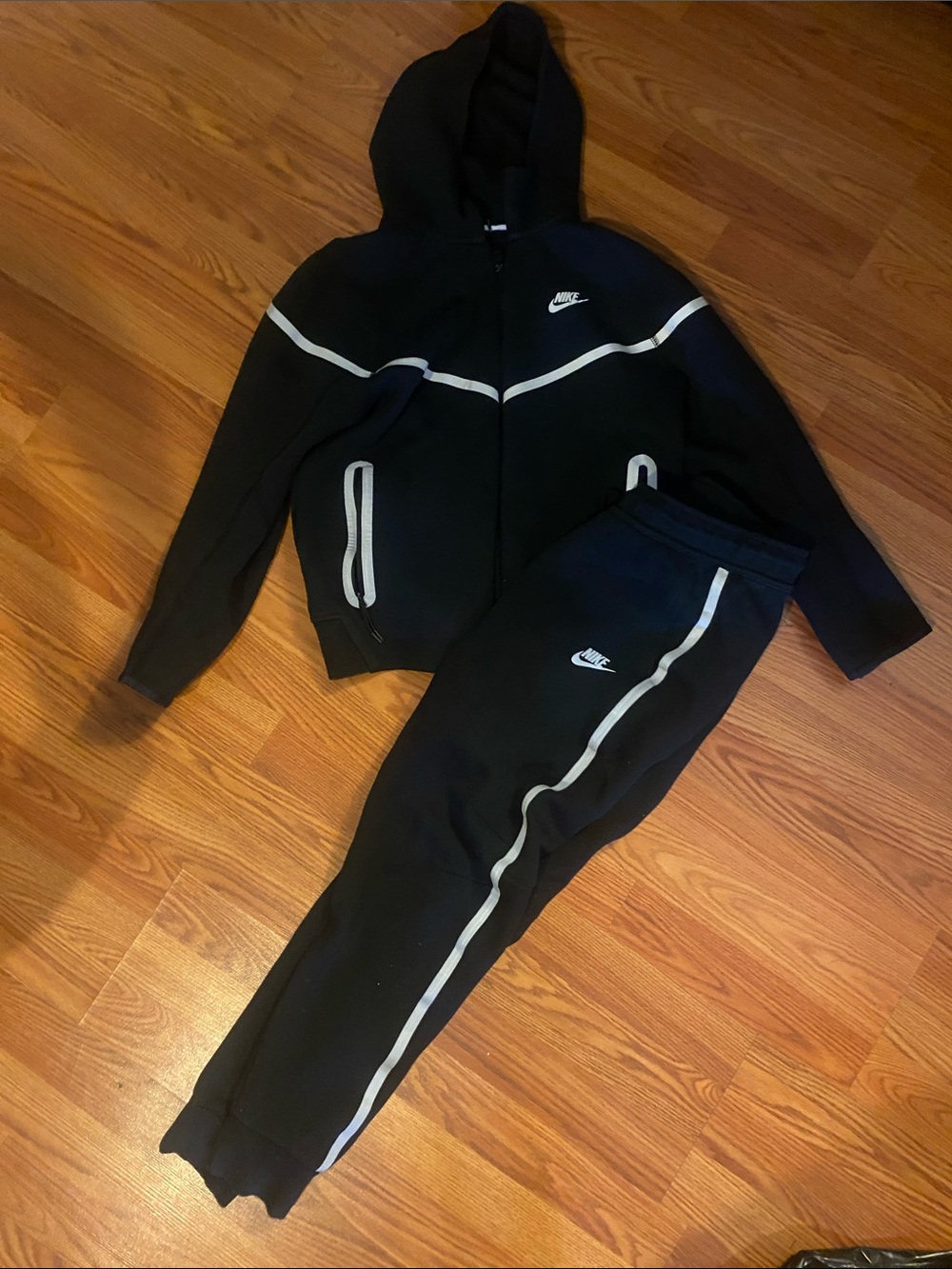 Nike Tech Full zip Set Reflective